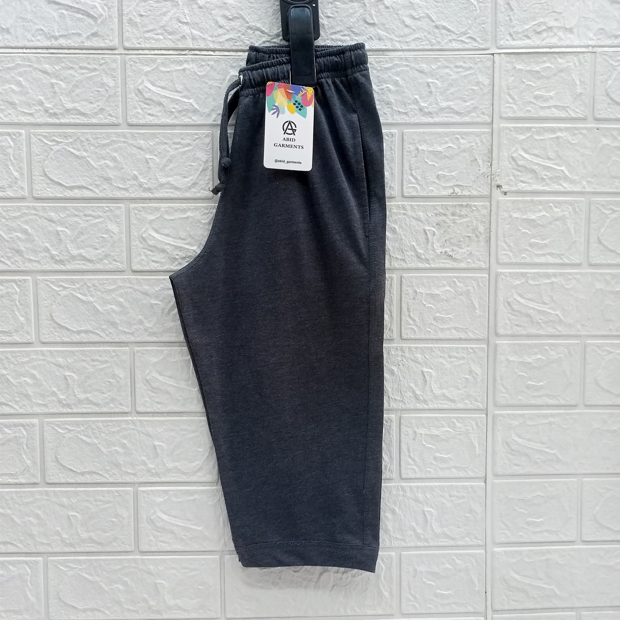 Charcoal-Basic Three Quarters