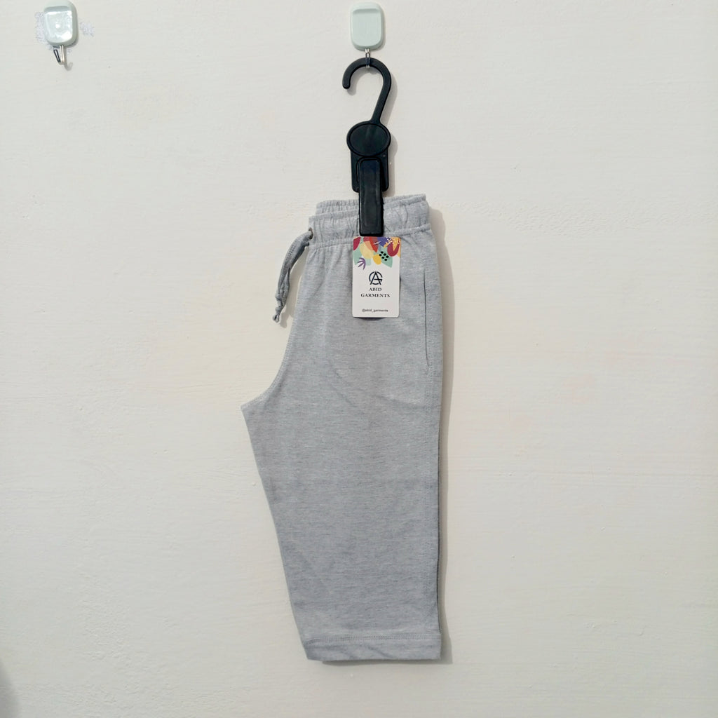 Grey-Basic Three Quarters